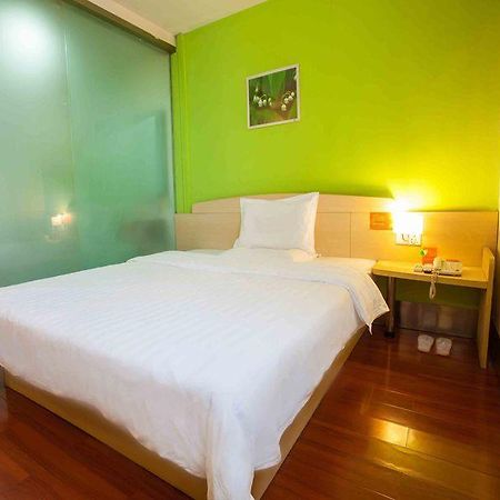 7 Days Inn Wuhan Zewnętrze zdjęcie